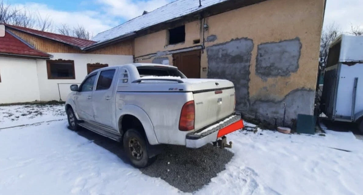 Toyota Hilux 2.5 D-4D, снимка 1