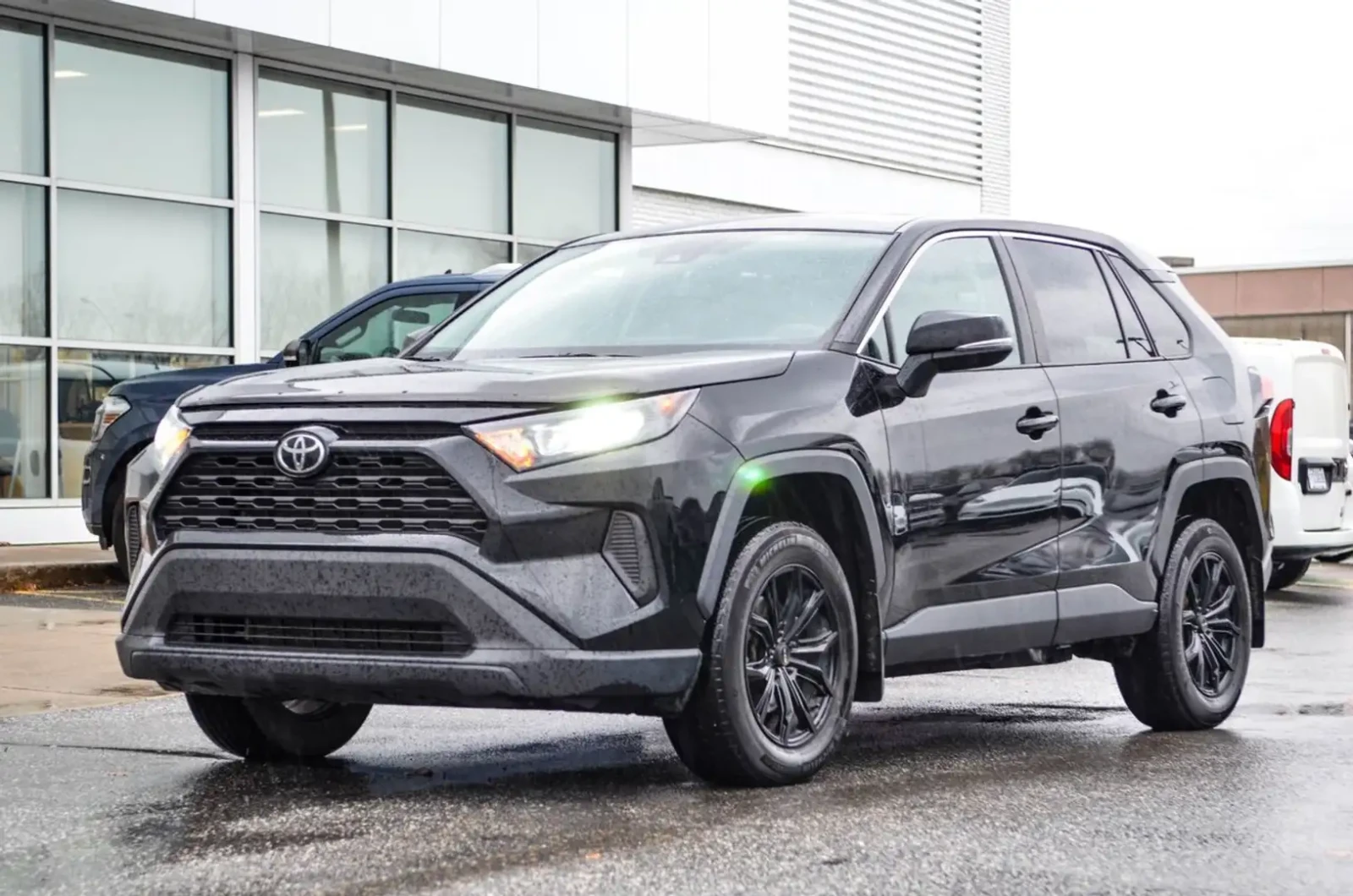 Toyota Rav4 * LE FWD* Midnight Black* CARFAX, снимка 1