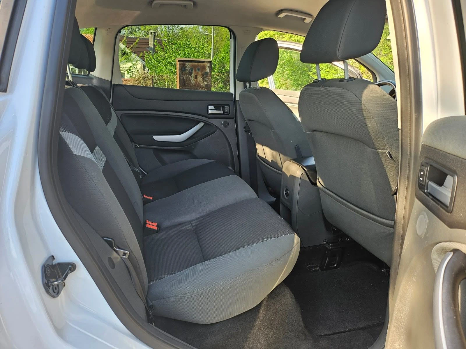 Ford Kuga  - изображение 9