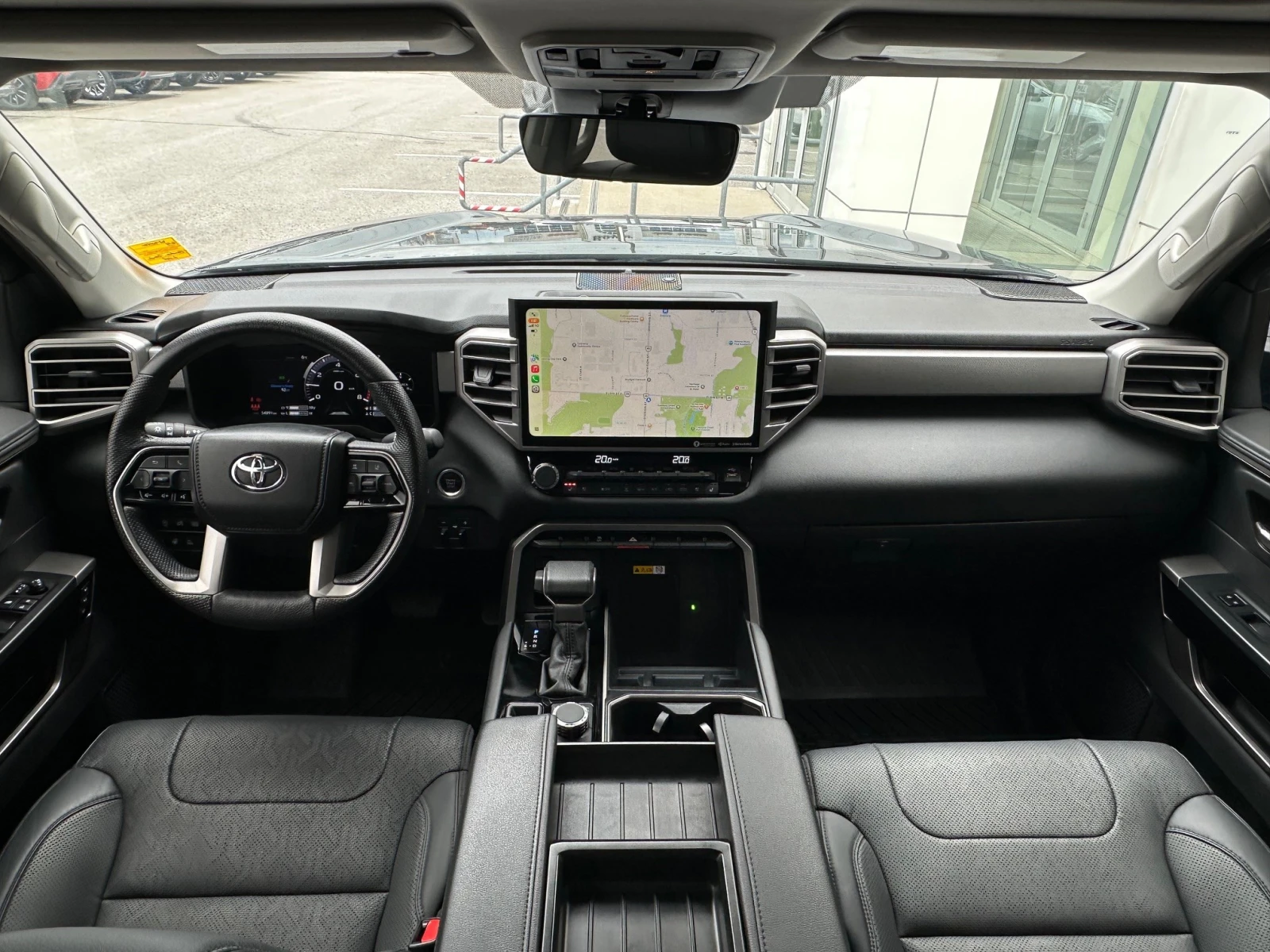 Toyota Tundra CREWMAX | LIMITED | DISTR | PANO | 14INCHSCREEN, снимка 11 - Автомобили и джипове - 54482702