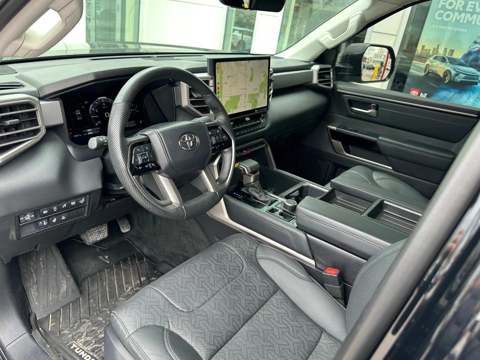 Toyota Tundra CREWMAX | LIMITED | DISTR | PANO | 14INCHSCREEN, снимка 9 - Автомобили и джипове - 54482702