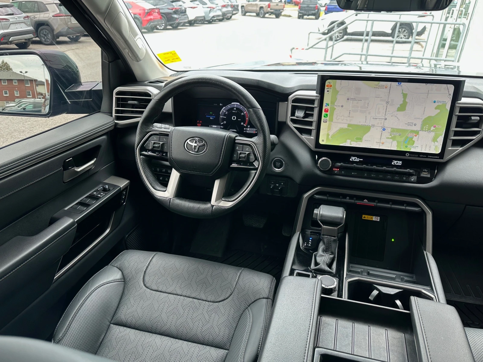Toyota Tundra CREWMAX | LIMITED | DISTR | PANO | 14INCHSCREEN, снимка 10 - Автомобили и джипове - 54482702