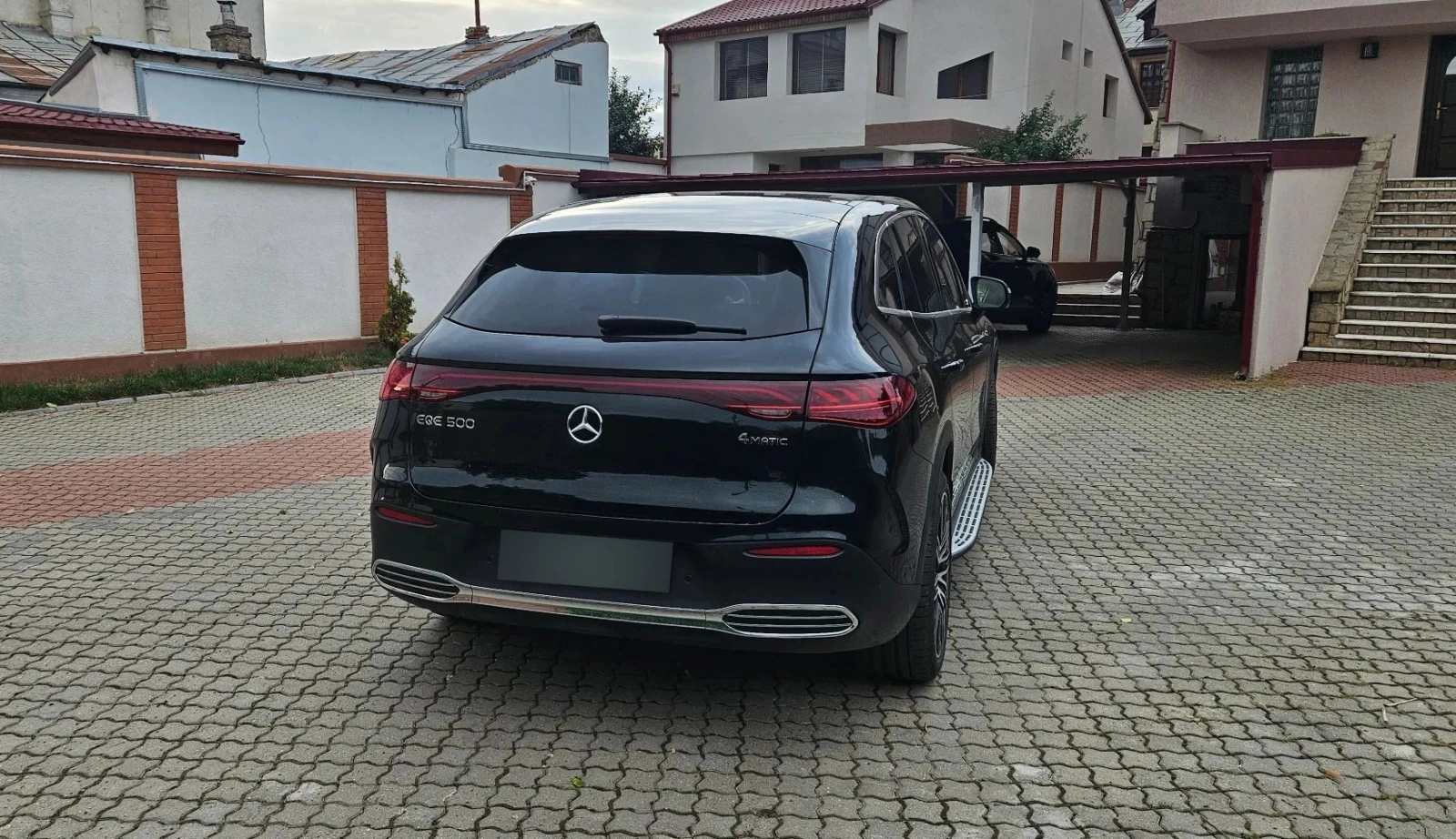 Mercedes-Benz EQC 400 85 kWh 4MATIC, снимка 4 - Автомобили и джипове - 54879435