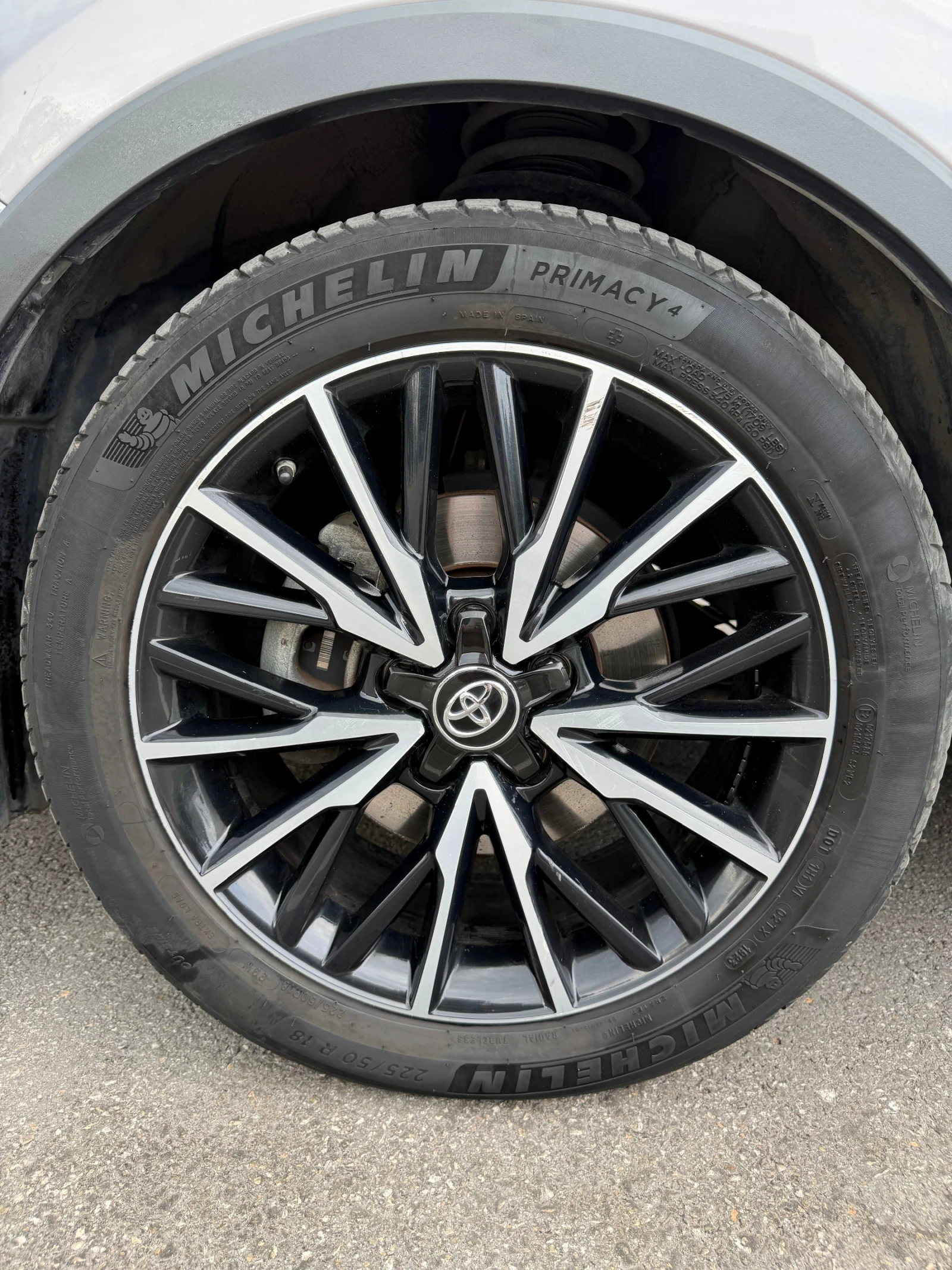 Toyota C-HR 1.8 Hybrid e-CVT, снимка 15 - Автомобили и джипове - 55213588