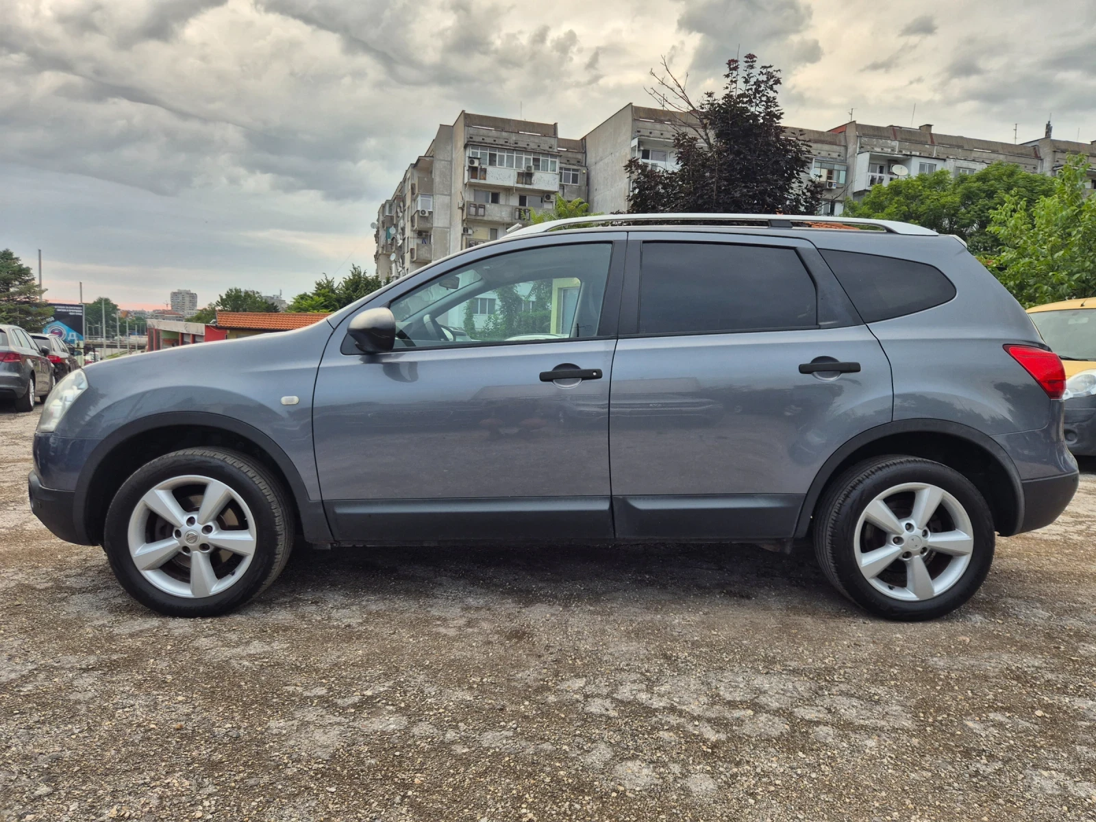 Nissan Qashqai + 2* 1.6i* GPL* 7-МЕСТЕН* ПАНОРАМА, снимка 6 - Автомобили и джипове - 55252980