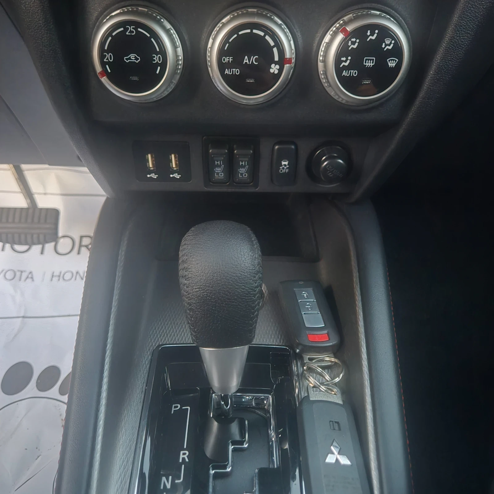 Mitsubishi ASX 2.4L, 4x4, 16 000 km !!!, снимка 13 - Автомобили и джипове - 55535275