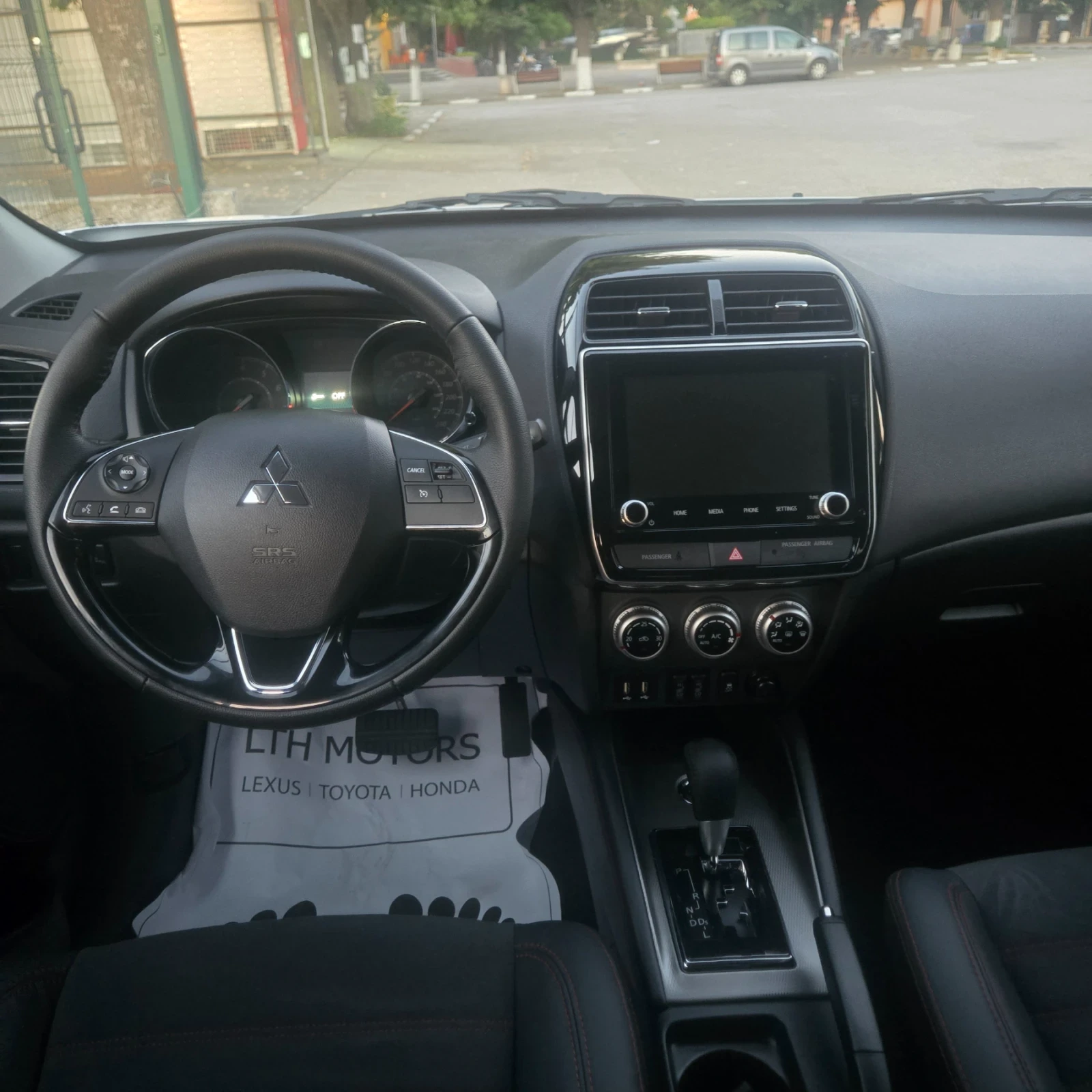 Mitsubishi ASX 2.4L, 4x4, 16 000 km !!!, снимка 10 - Автомобили и джипове - 55535275