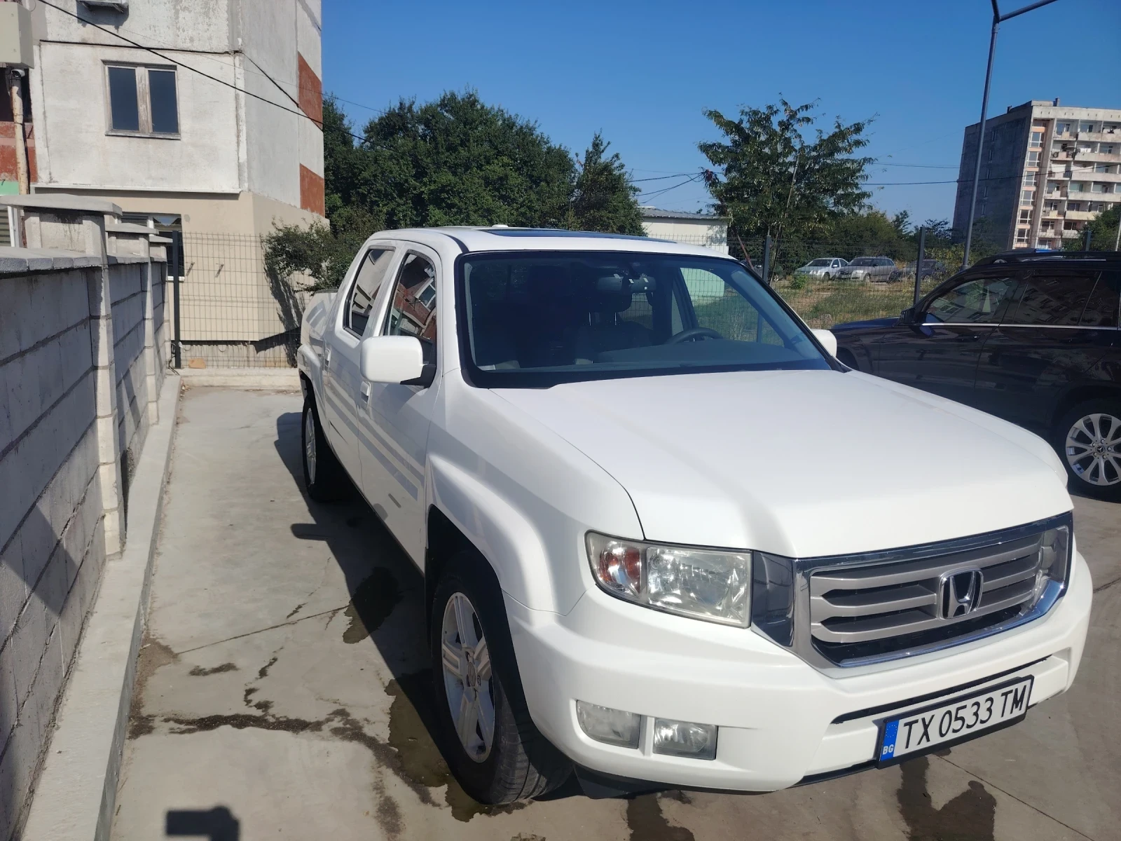 Honda Ridgeline, снимка 2 - Автомобили и джипове - 55563335