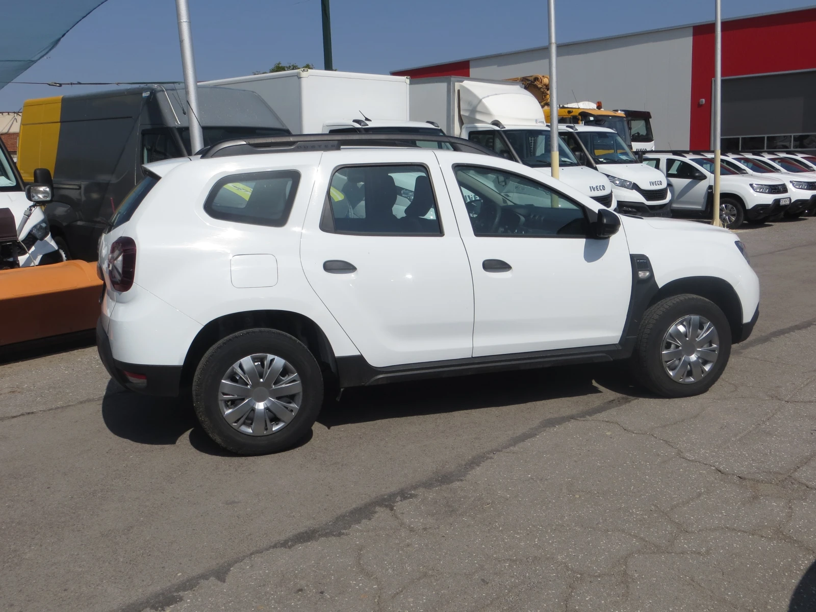 Dacia Duster 1, 5 DCI 4x4 ГАРАНЦИЯ, снимка 5 - Автомобили и джипове - 55888537