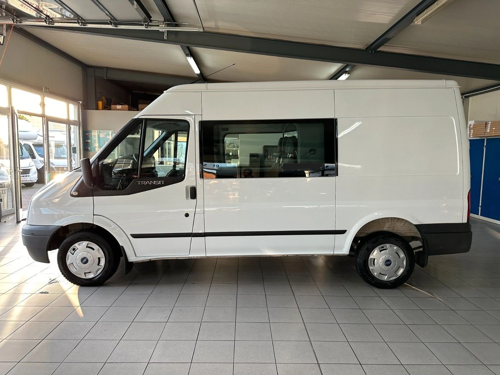 Ford Transit 2.3i 145T350 метан заводски - изображение 3