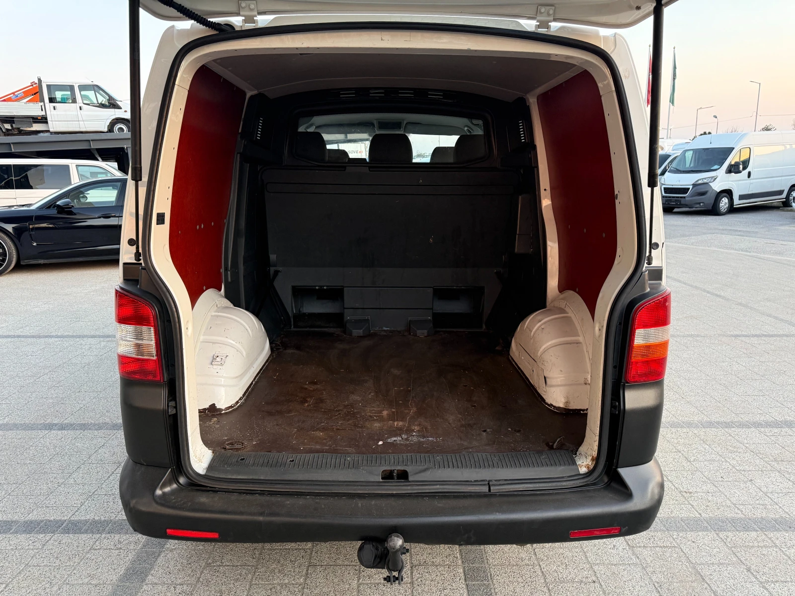 VW Transporter 2.0TDI 140к.с. Товаропътнически 5-местен Клима , снимка 17 - Бусове и автобуси - 53724350