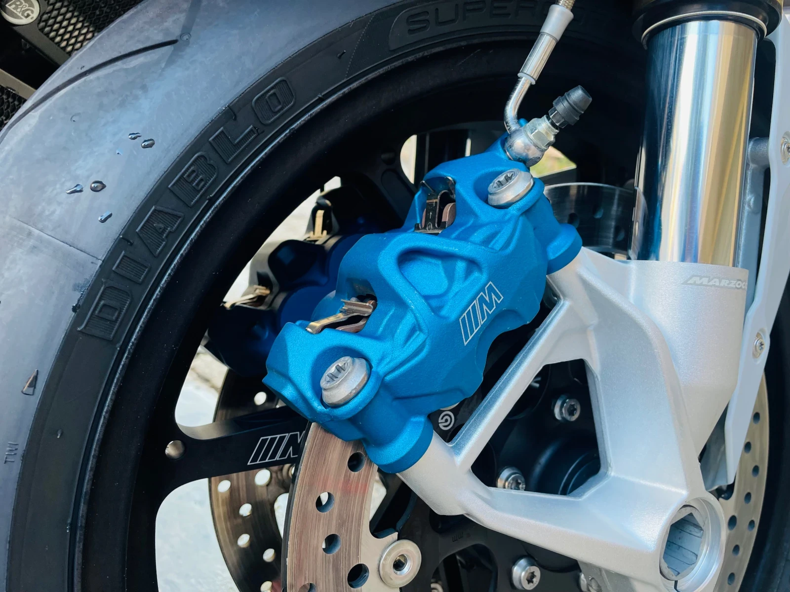 BMW S 1000RR ///M - изображение 8