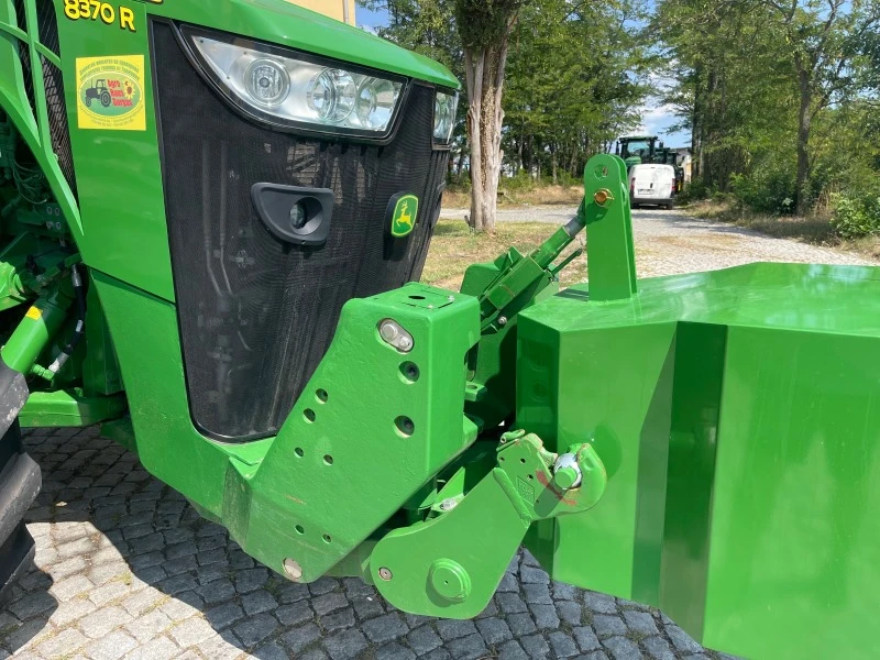 Трактор John Deere 8370R POWER SHIFT E-23 НАВИГАЦИЯ ЛИЗИНГ, снимка 11 - Селскостопанска техника - 41396171