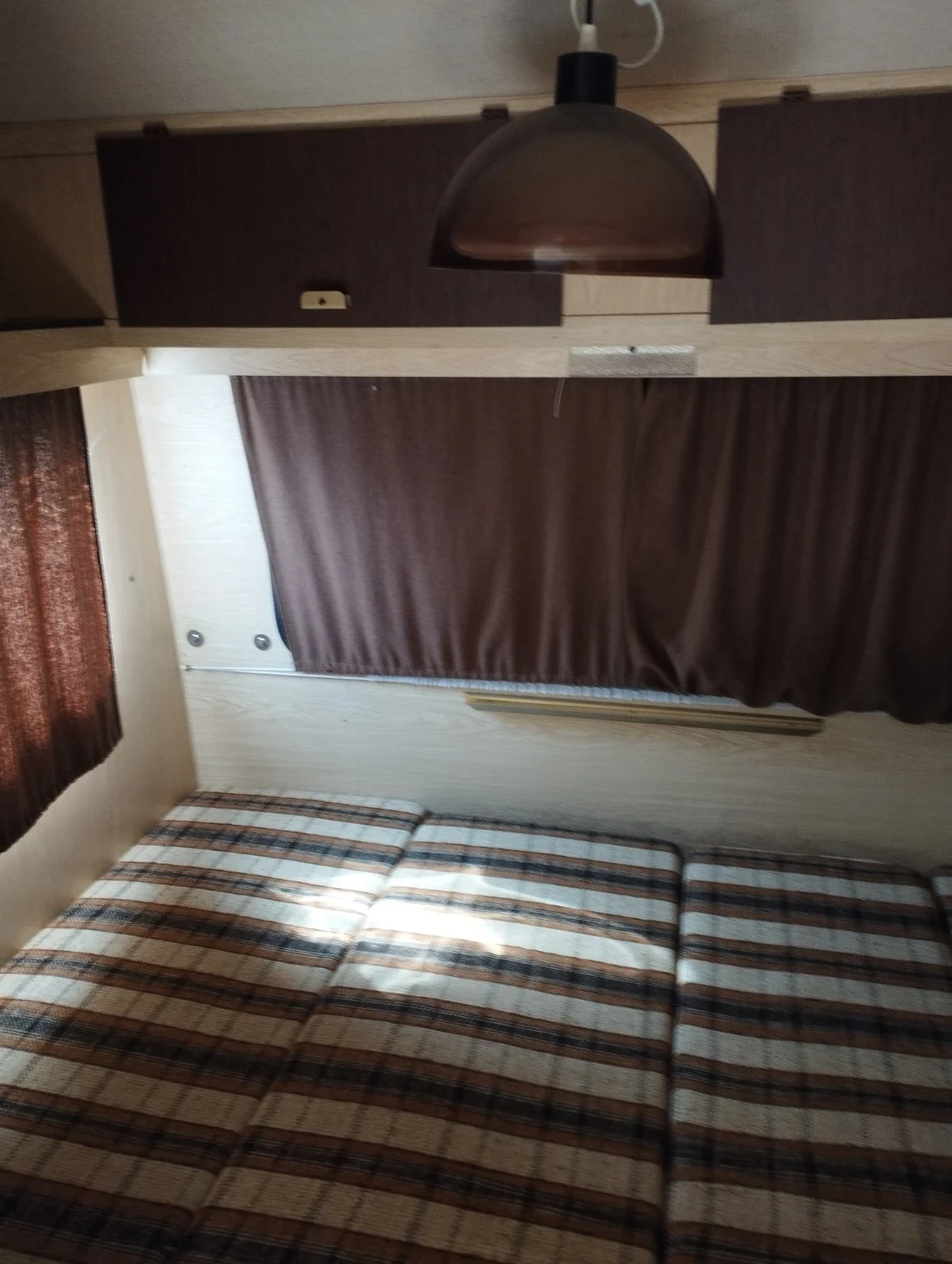 Каравана Hobby, снимка 9 - Каравани и кемпери - 53932379