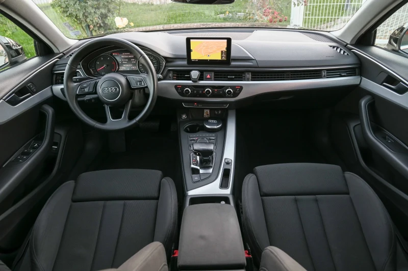 Audi A4 2.0TDI* LED* Keyless* Подгрев, снимка 10 - Автомобили и джипове - 47529734