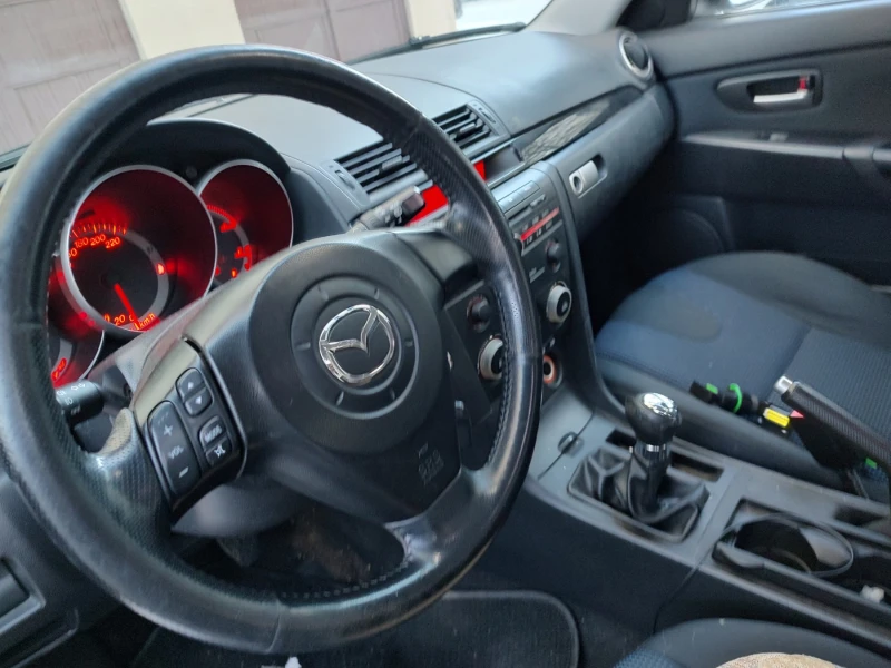 Mazda 3, снимка 8 - Автомобили и джипове - 48897872