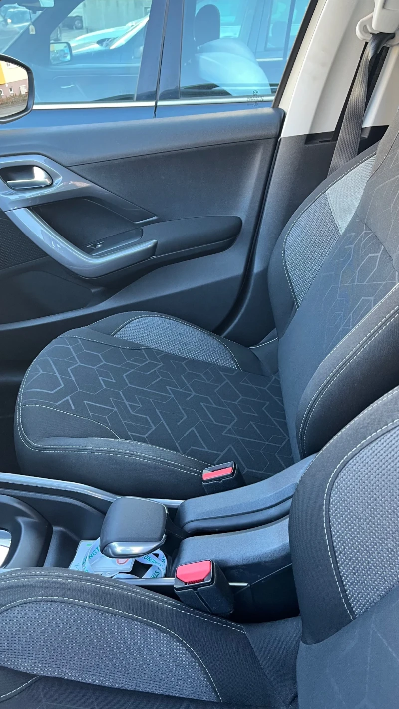 Peugeot 2008, снимка 11 - Автомобили и джипове - 49968610