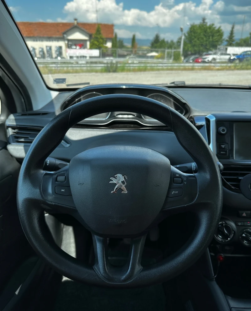 Peugeot 208, снимка 13 - Автомобили и джипове - 51696598