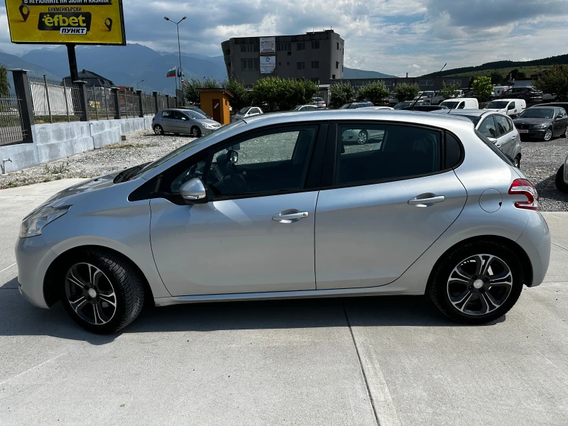 Peugeot 208, снимка 3 - Автомобили и джипове - 51696598