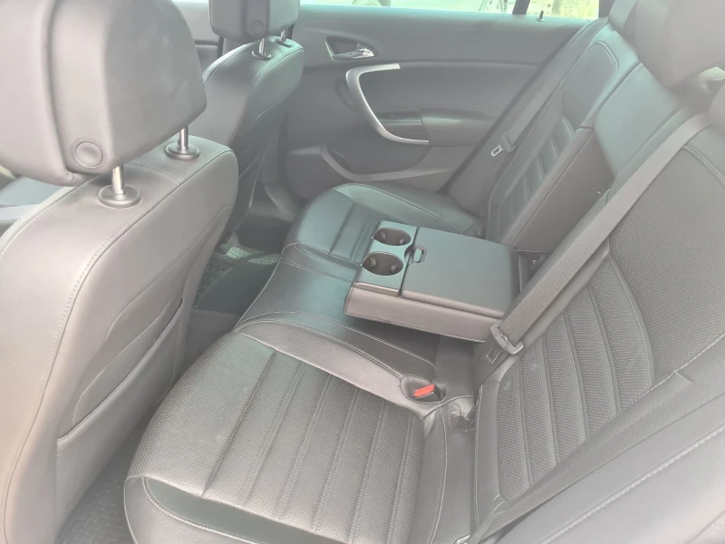 Opel Insignia 2.0 CDTI / OPC / 4x4, снимка 13 - Автомобили и джипове - 51130335