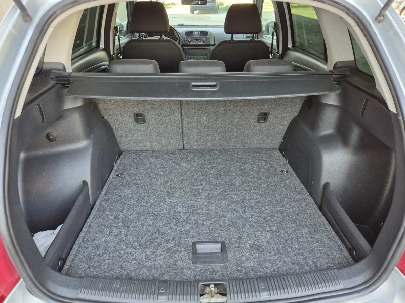 Skoda Fabia 1.6 TDI, снимка 14 - Автомобили и джипове - 52516191