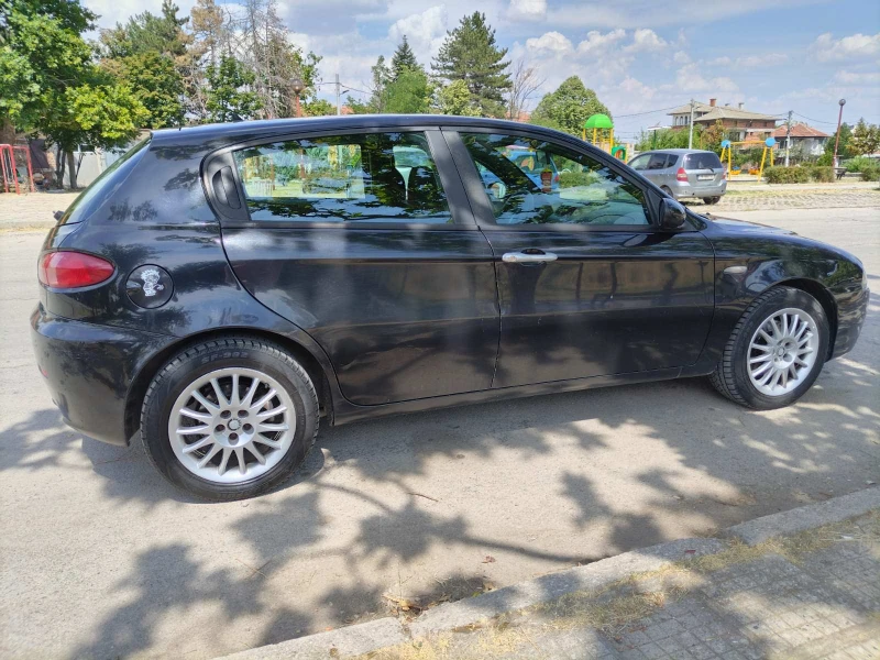 Alfa Romeo 147 1.6 Twin Spark, снимка 2 - Автомобили и джипове - 51338680