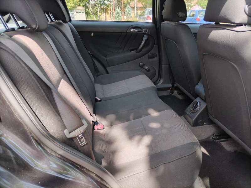 Alfa Romeo 147 1.6 Twin Spark, снимка 7 - Автомобили и джипове - 51338680