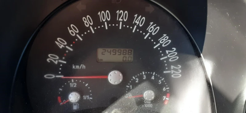 VW Beetle 2.0 Бензин/ГАЗ, снимка 9 - Автомобили и джипове - 51777964