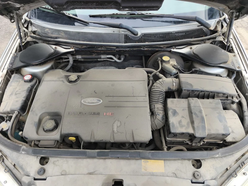 Ford Mondeo 2.0i 143hp, снимка 14 - Автомобили и джипове - 53131498