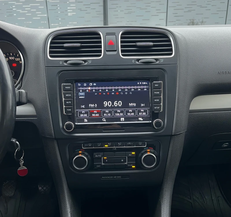 VW Golf High Line/CarPlay/Android/Парктроник/Recaro, снимка 7 - Автомобили и джипове - 53564348