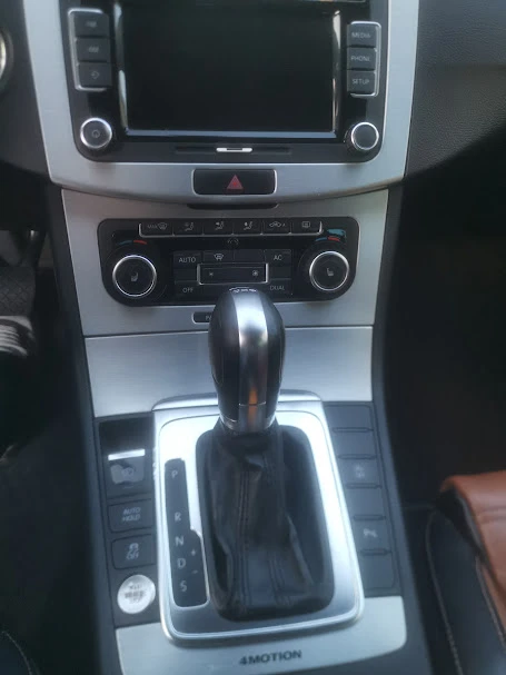 VW Passat Variant B7 2.0TDI 4motion, снимка 8 - Автомобили и джипове - 55097308