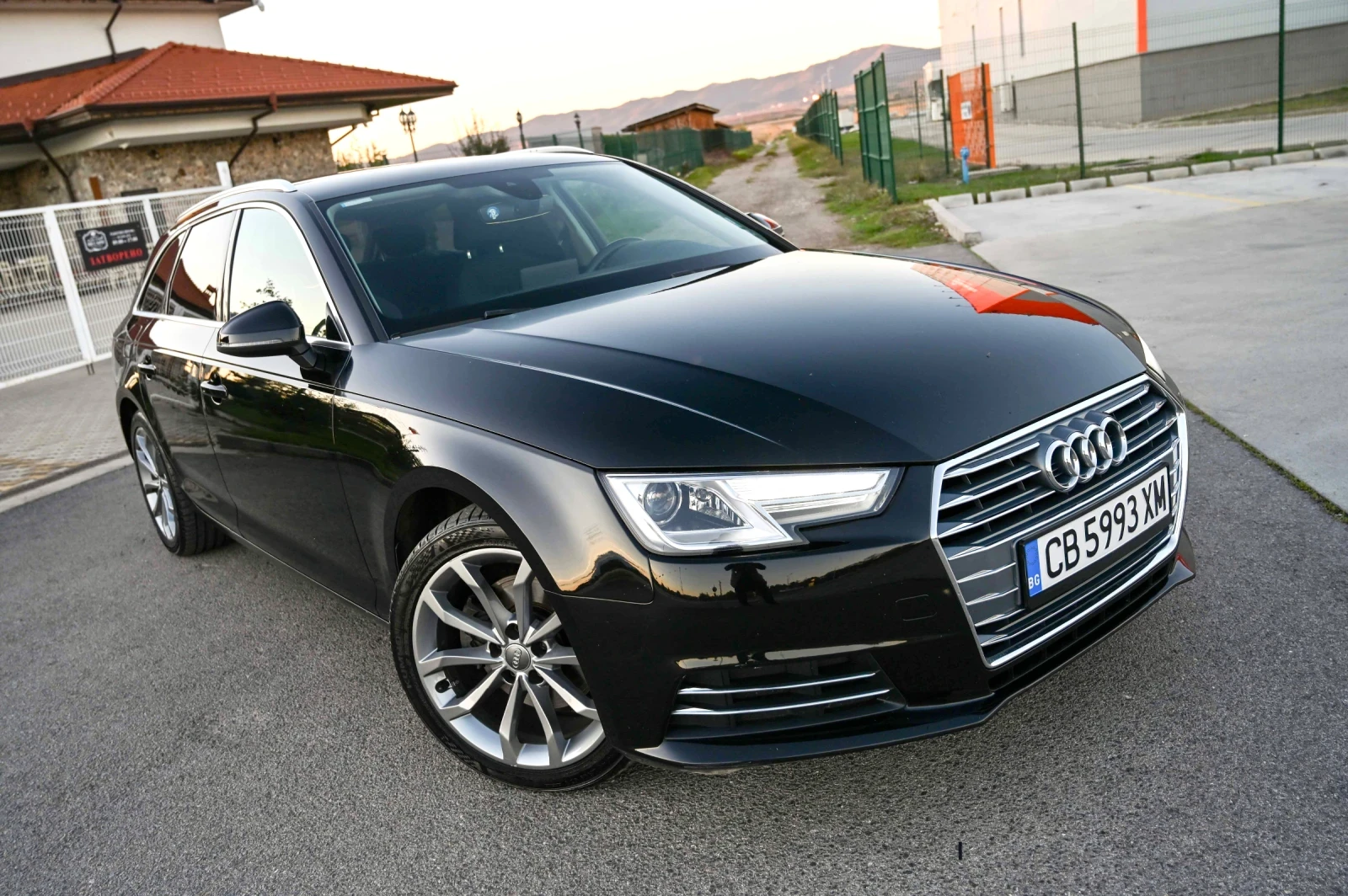 Audi A4 2.0TDI* LED* Keyless* Подгрев - изображение 7