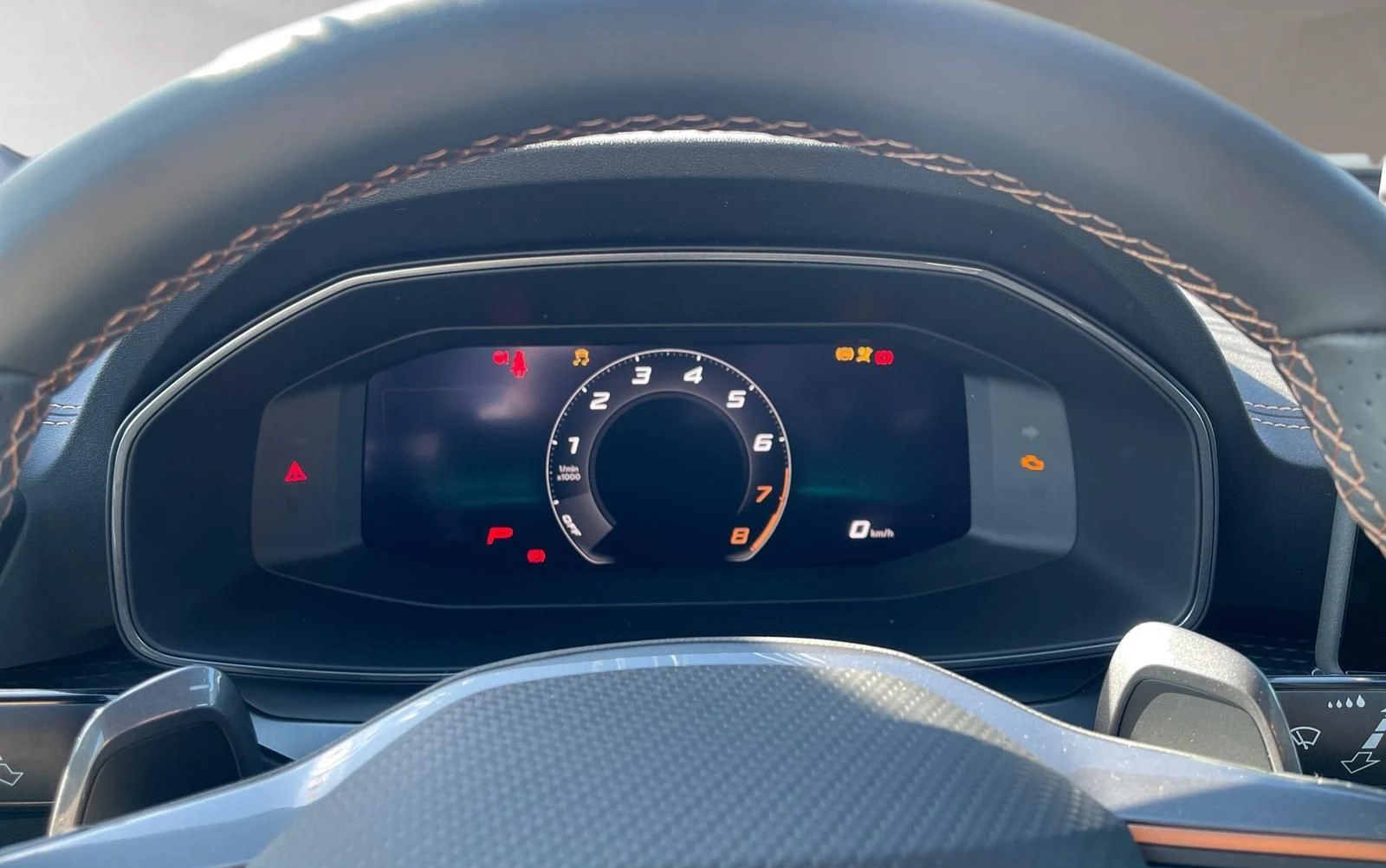 Cupra Formentor НОВ!/2.0TSI/VZ/333HP/PANO/CAM/LED/NAVI/KLESS/185f - изображение 10