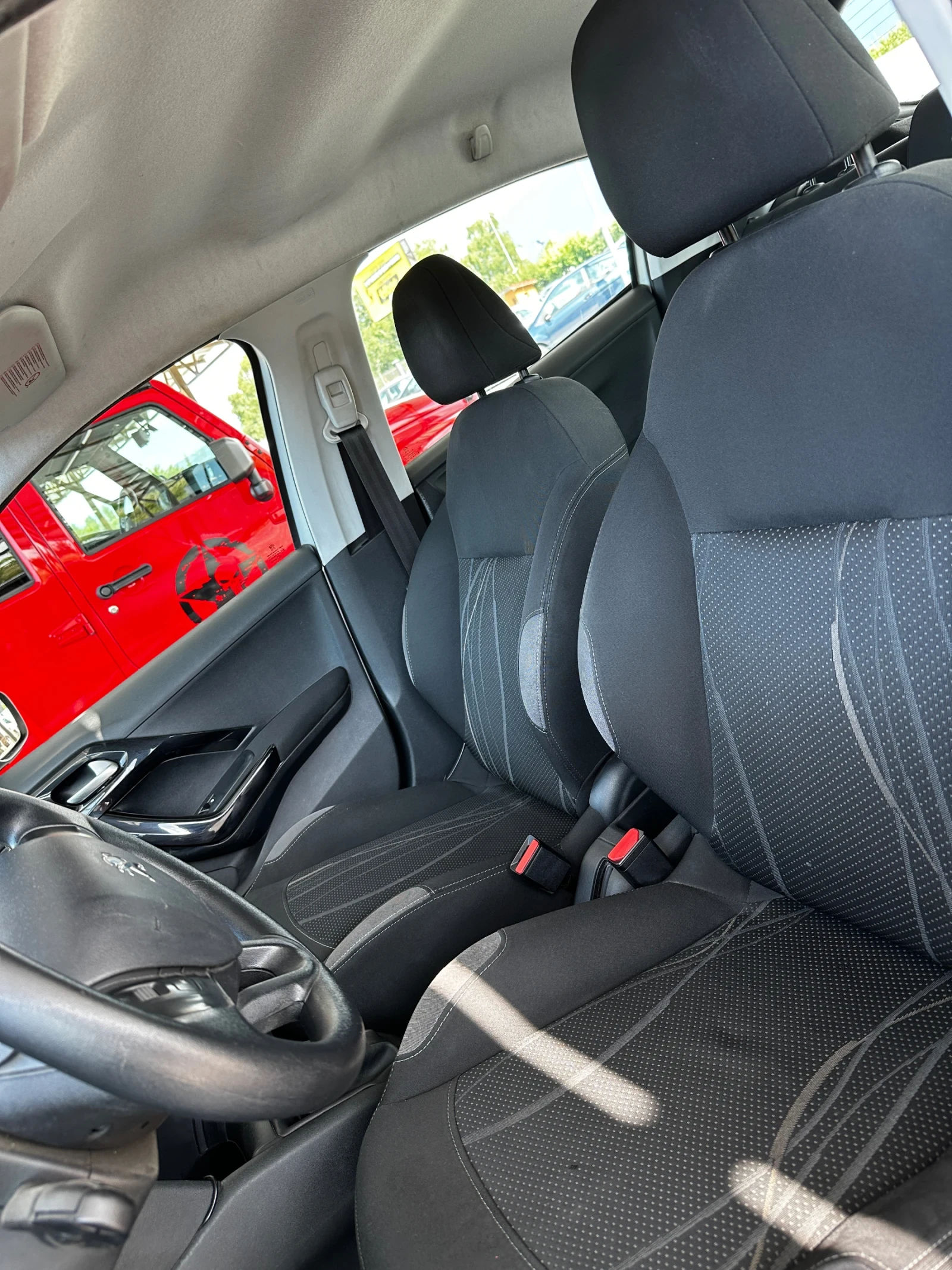 Peugeot 208 | Mobile.bg   11