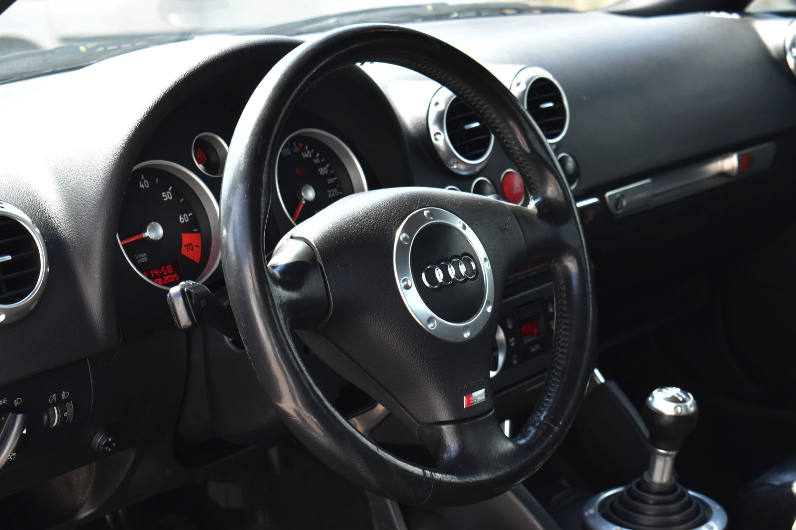 Audi Tt 1.8T* S-LINE* PERFEKT - изображение 9