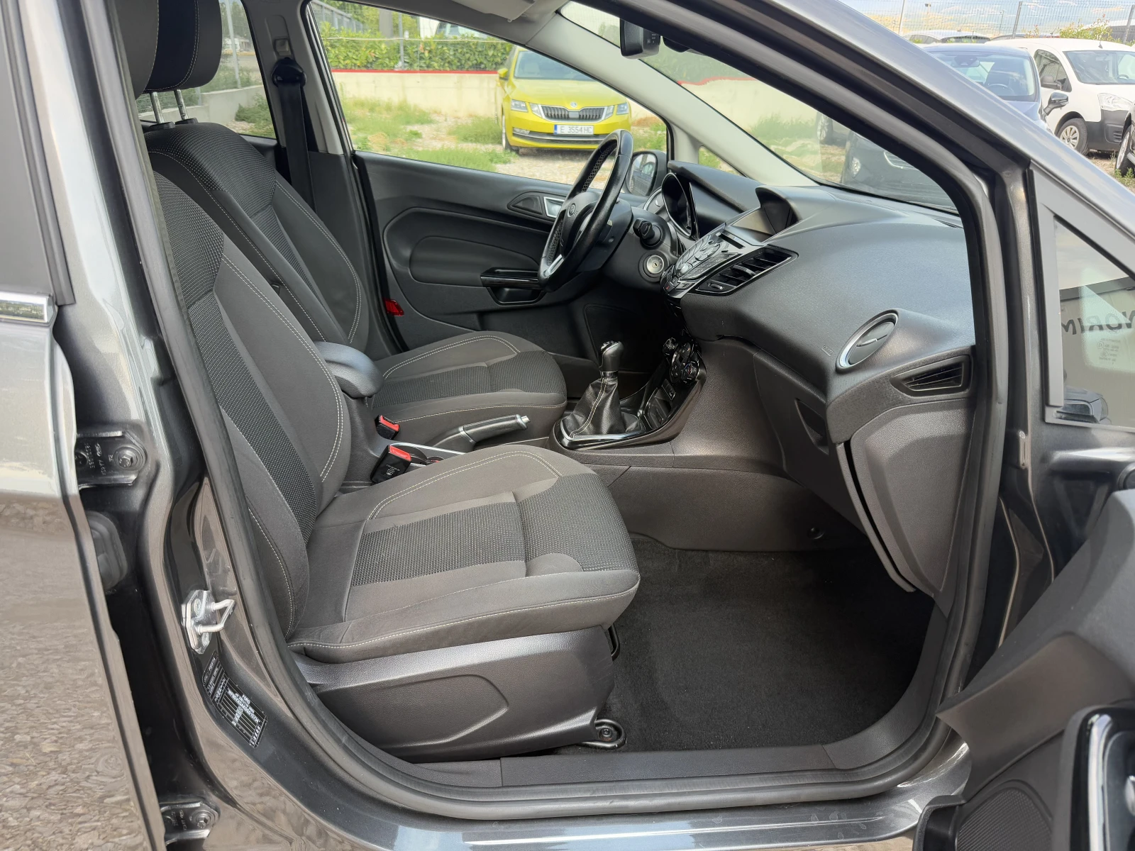 Ford Fiesta 1.5d/Titanium/Nav/PDC/Euro6 - изображение 10