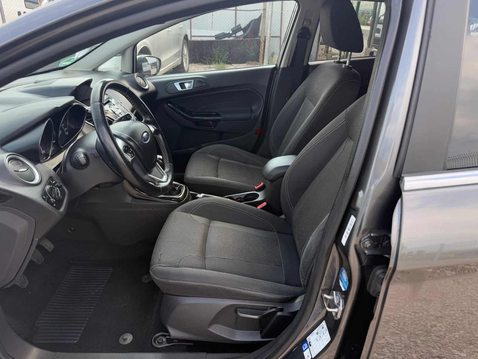 Ford Fiesta 1.5d/Titanium/Nav/PDC/Euro6 - изображение 6