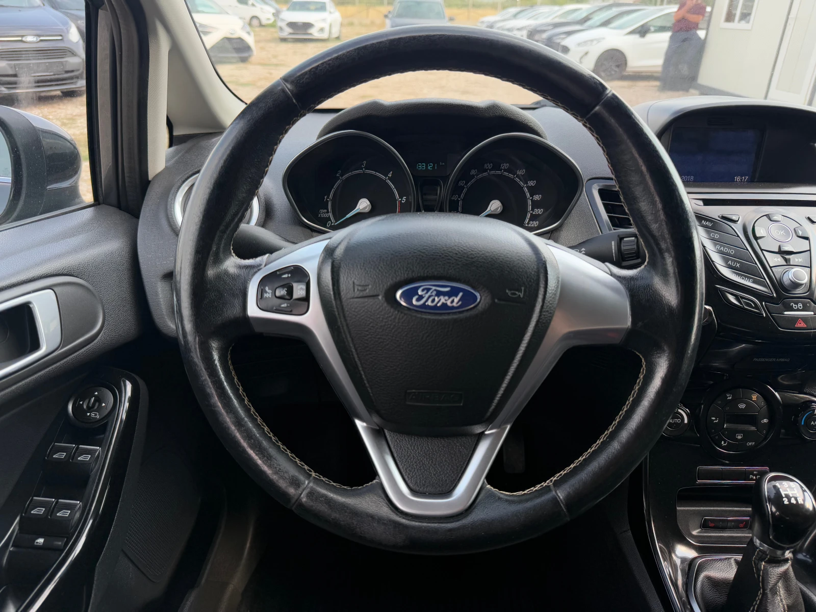 Ford Fiesta 1.5d/Titanium/Nav/PDC/Euro6 - изображение 9
