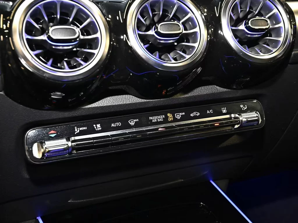 Mercedes-Benz EQB 250/AMG/190HP/LED/NAVI/CAM/AMBI/DIGITAL/DAB/828f - изображение 8