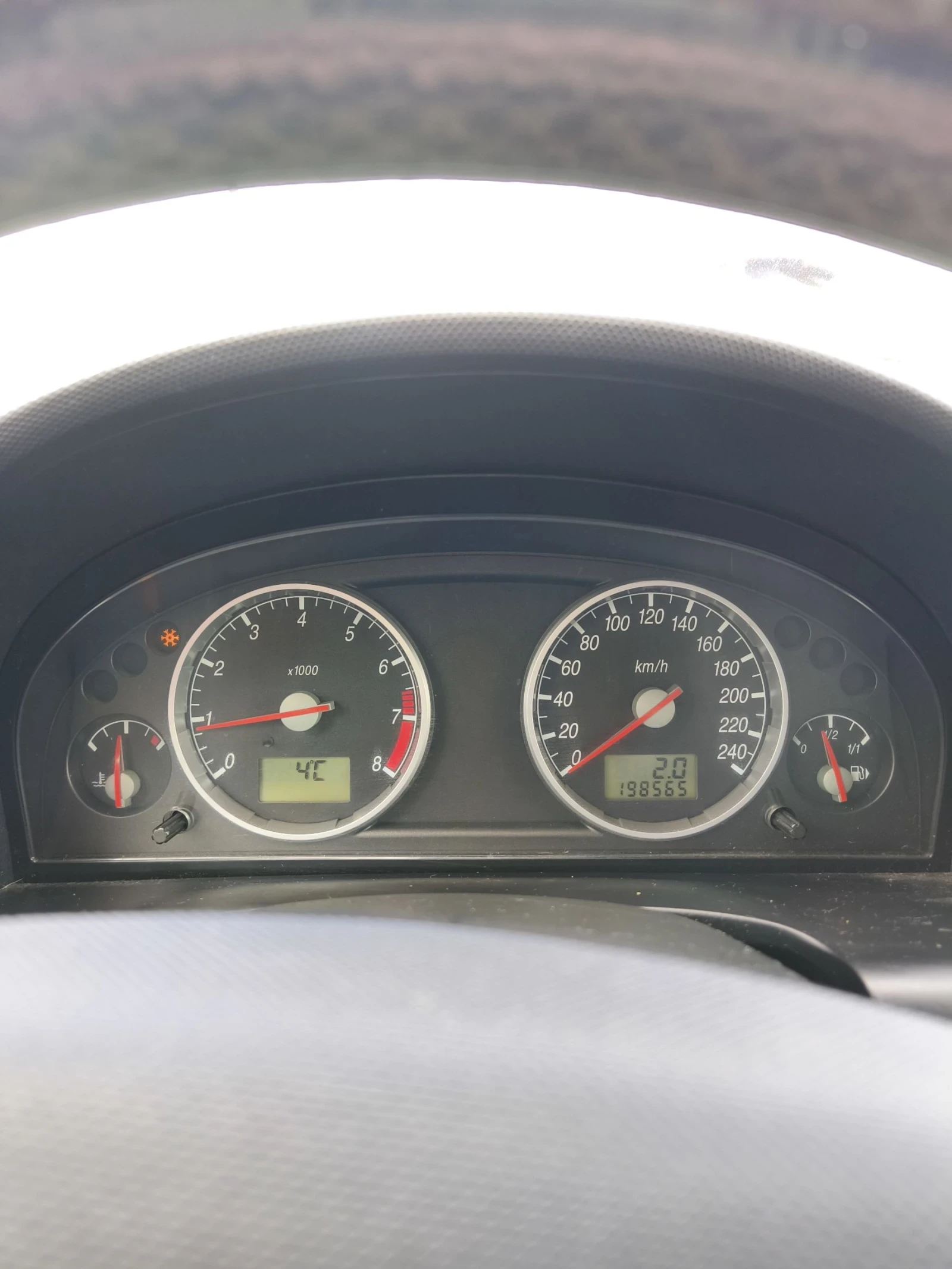 Ford Mondeo 2.0i 143hp - изображение 9