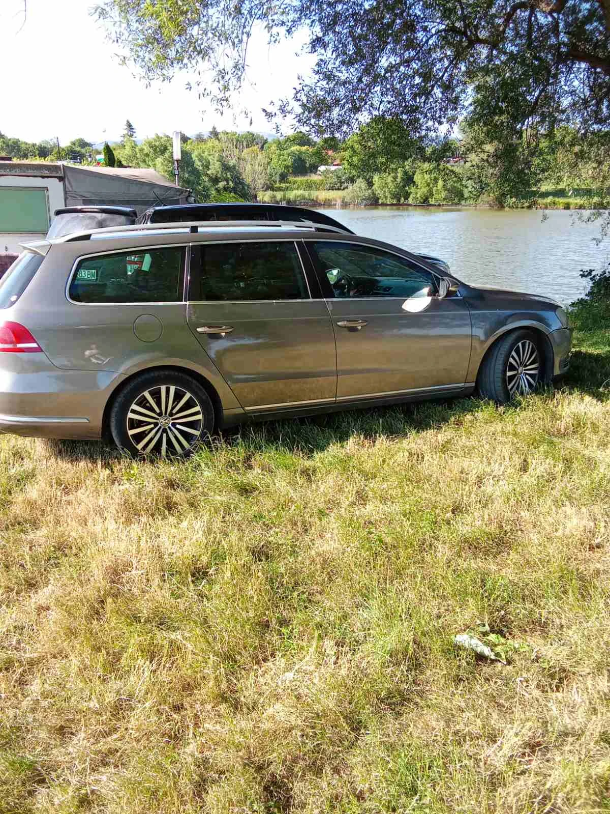 VW Passat Variant B7 2.0TDI 4motion, снимка 12 - Автомобили и джипове - 55097308