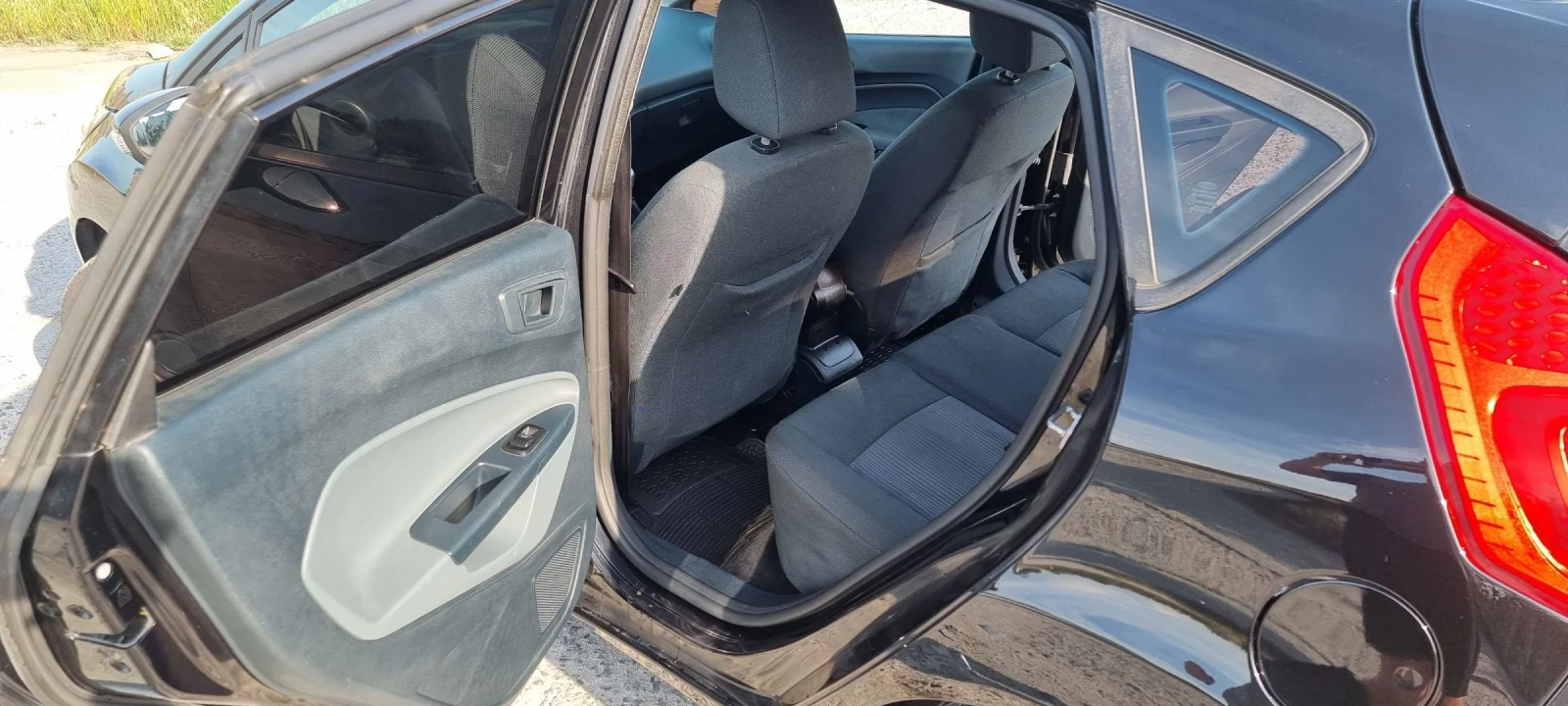 Ford Fiesta, снимка 7 - Автомобили и джипове - 54767745