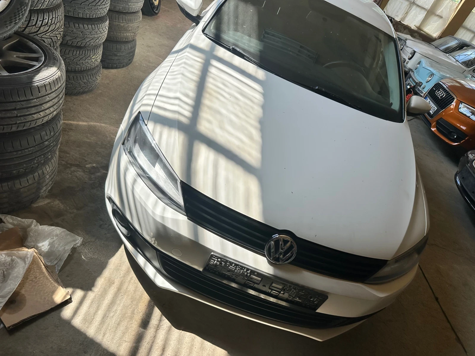 VW Jetta 1.6 TDi Common Rail, снимка 6 - Автомобили и джипове - 54778130