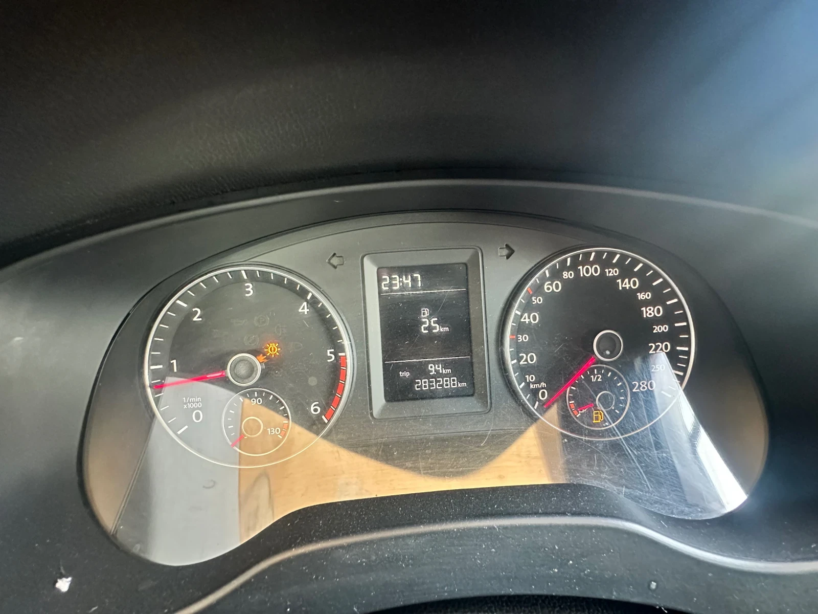 VW Jetta 1.6 TDi Common Rail, снимка 10 - Автомобили и джипове - 54778130