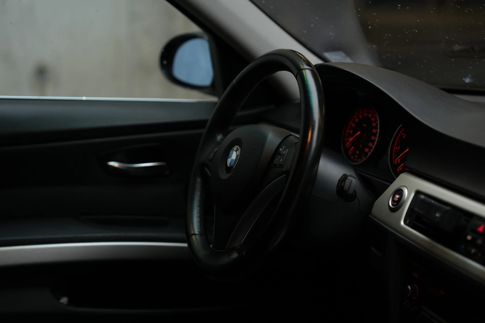 BMW 330 330xi, снимка 16 - Автомобили и джипове - 55217093