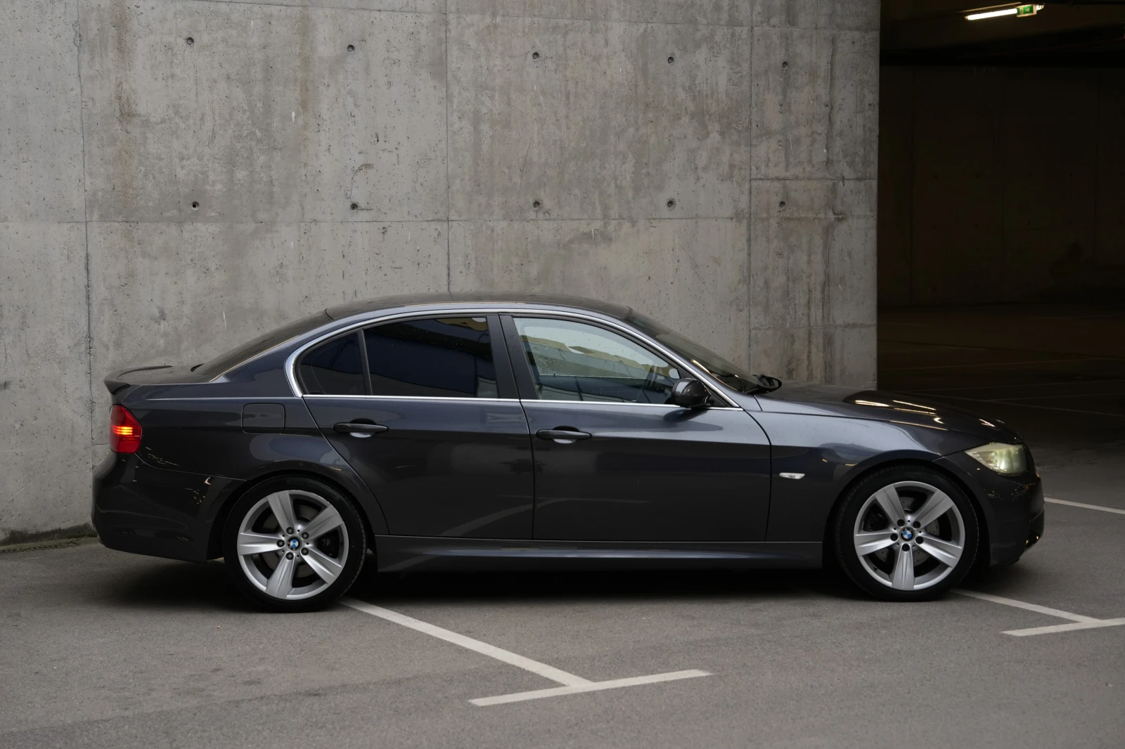 BMW 330 330xi, снимка 2 - Автомобили и джипове - 55217093