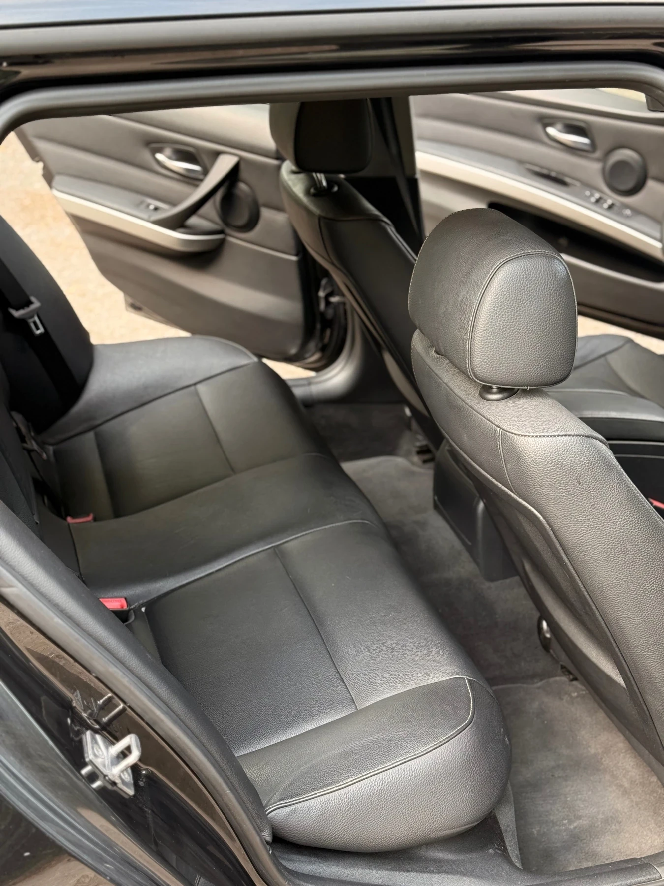 BMW 320, снимка 9 - Автомобили и джипове - 55181640