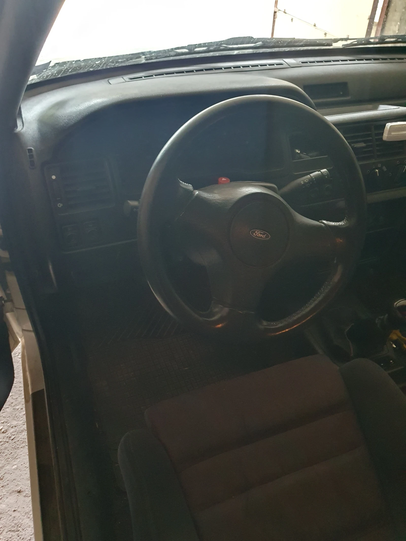 Ford Escort XR3i 130hp Recaro, снимка 11 - Автомобили и джипове - 55250846