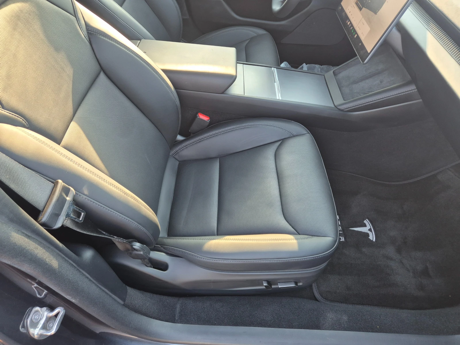 Tesla Model 3 Dualmotor, снимка 12 - Автомобили и джипове - 56406705