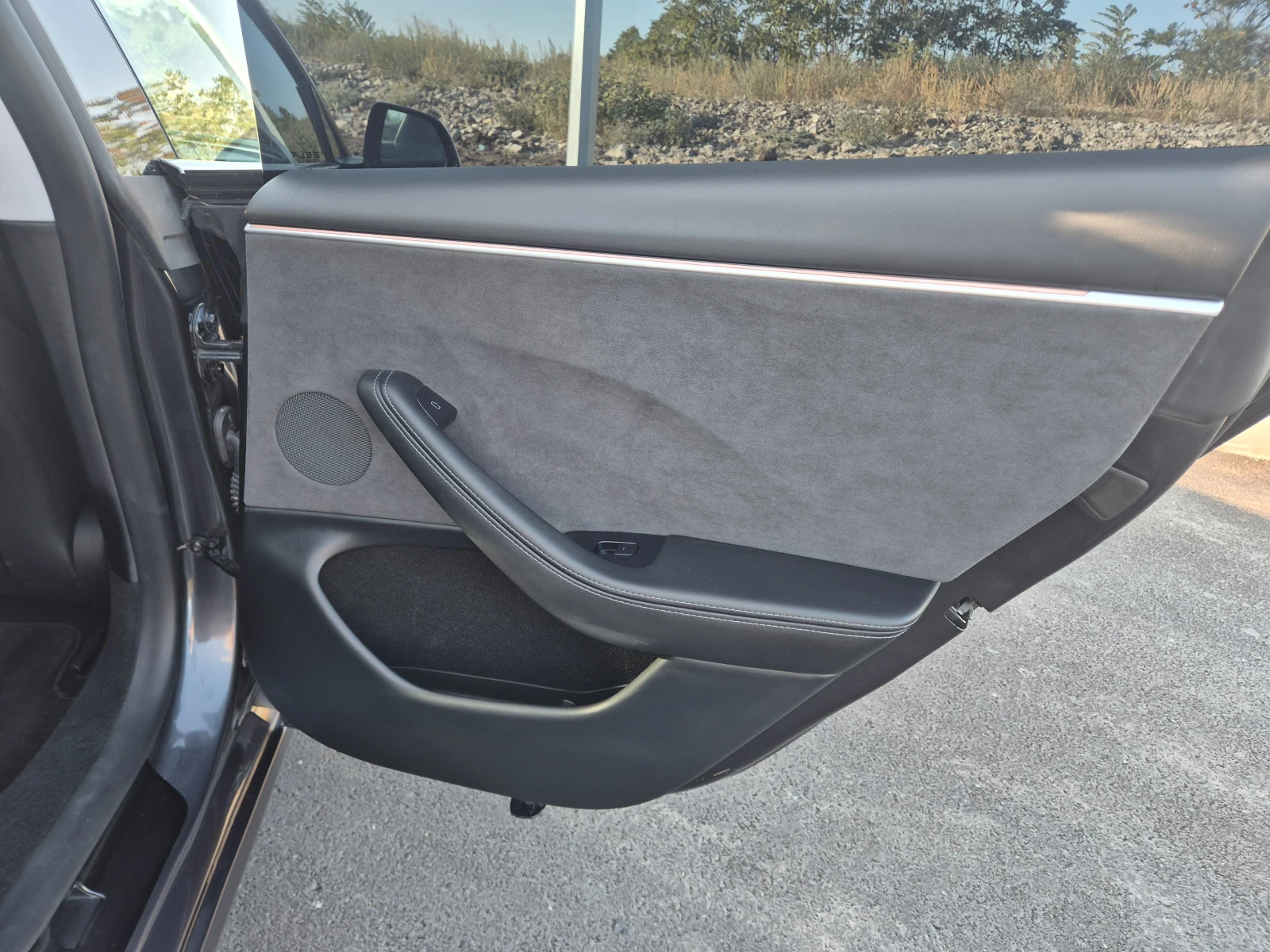 Tesla Model 3 Dualmotor, снимка 13 - Автомобили и джипове - 56406705